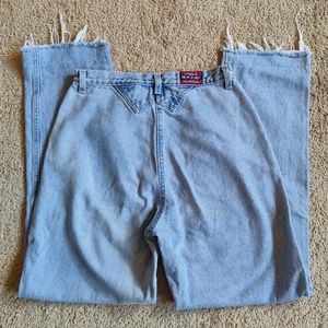 🤠SOLD🤠Vintage Light Wash Rockies
